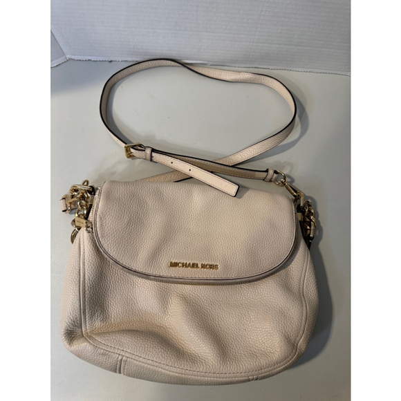 Michael Kors Handbags - Michael Kors Bedford Medium Tassle Convertible Offwhite Shoulder Leather Bag